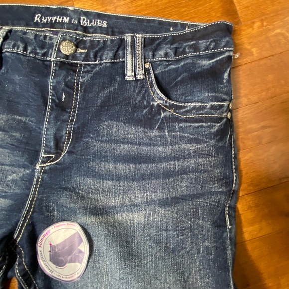 NWT Rhythm in Blues Jeans Capris Dark Blue Wash “Hourglass Slimmer” Size 16 - Picture 3 of 12